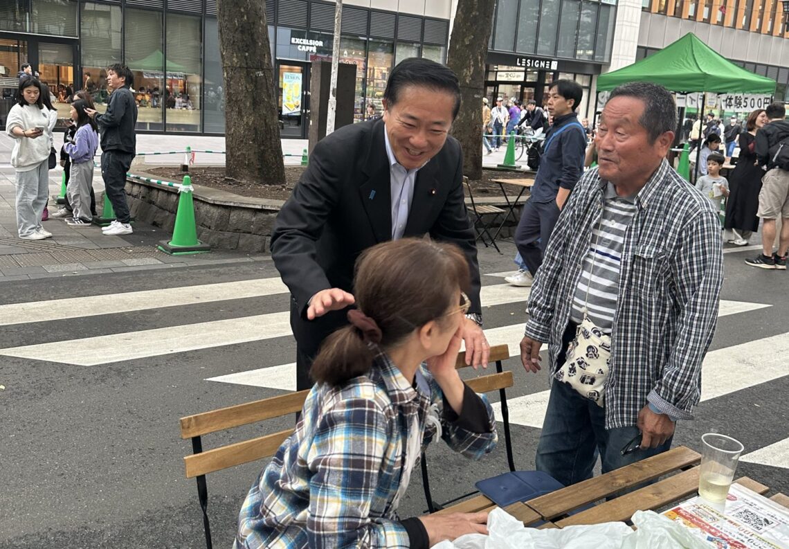 けやき通りにて行われた府中マルシェに顔出し