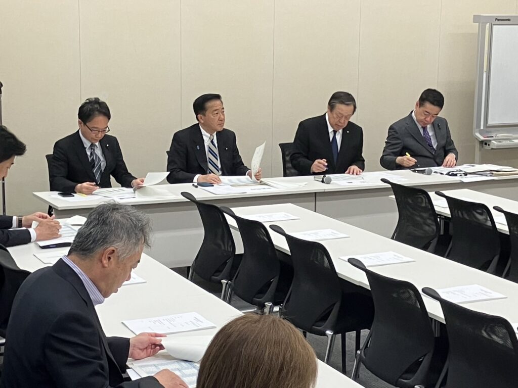 IMG_9229 会長代行を務める「防衛施設強靭化議連」にて