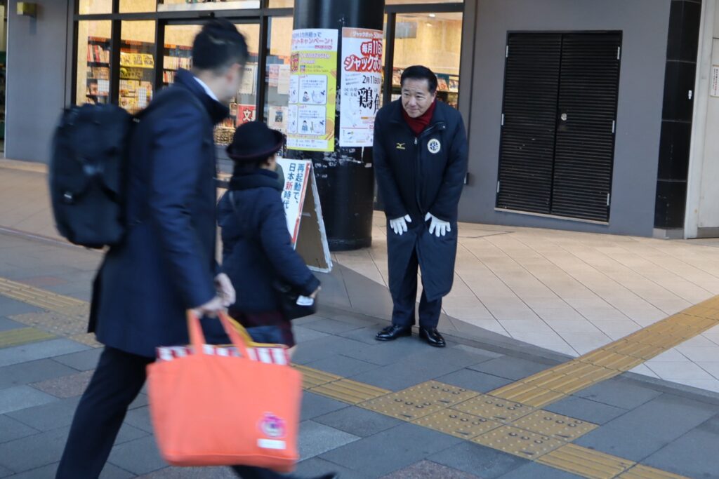 府中駅にて選挙報告